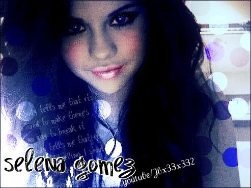   Selena Gomez on Selena Gomez 123011264j4 Jpg Selena Gomez Blue Bg